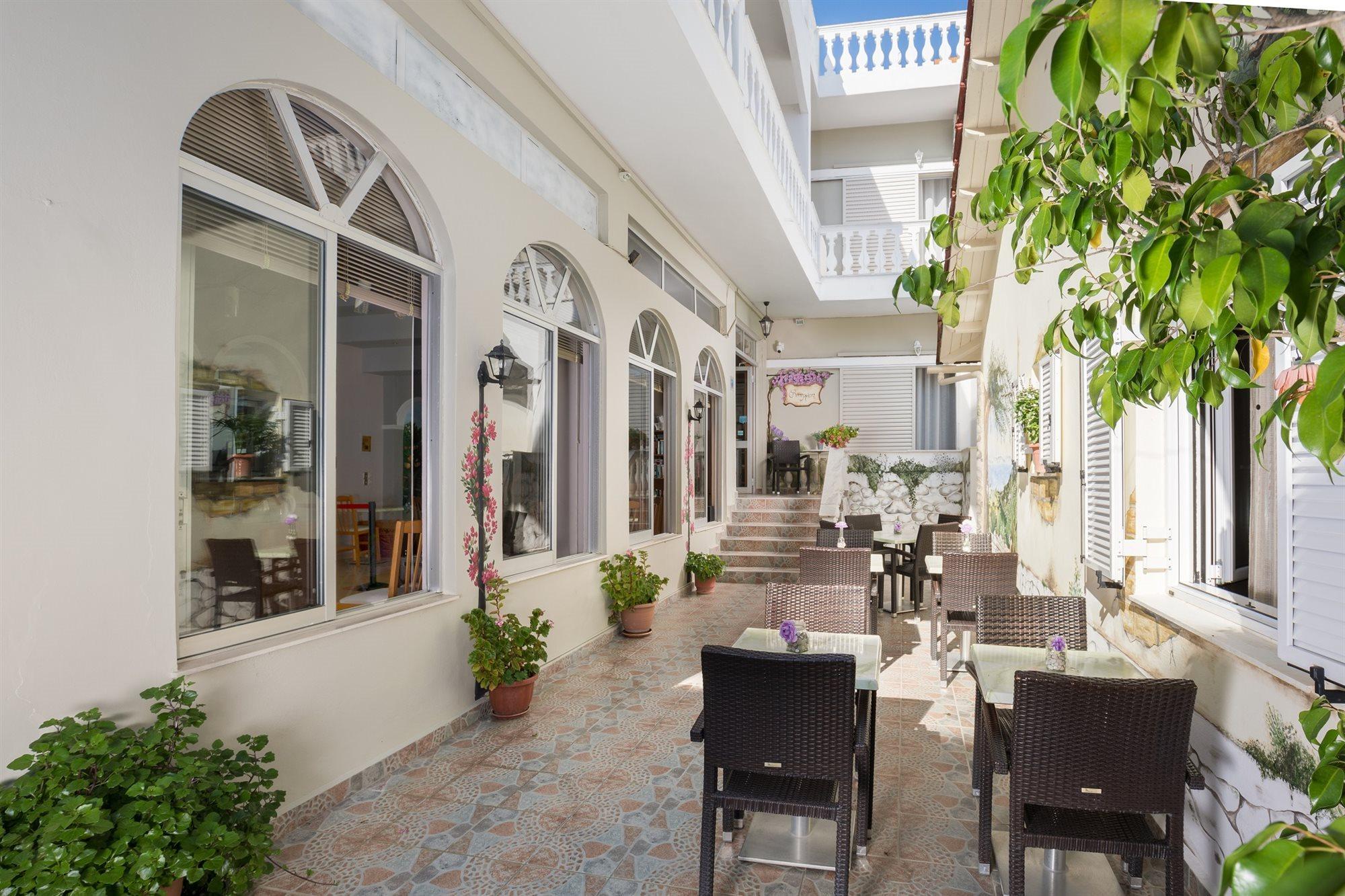 Bella Vista Beach Hotel And Studios 贝尼蔡斯 外观 照片