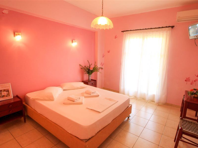 Bella Vista Beach Hotel And Studios 贝尼蔡斯 外观 照片